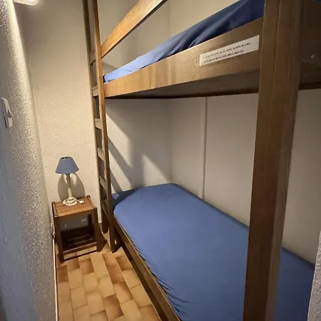 Au Cap D'agde Avec Parking, Piscine Et Terrasse - Fr-1-702-2 Agde