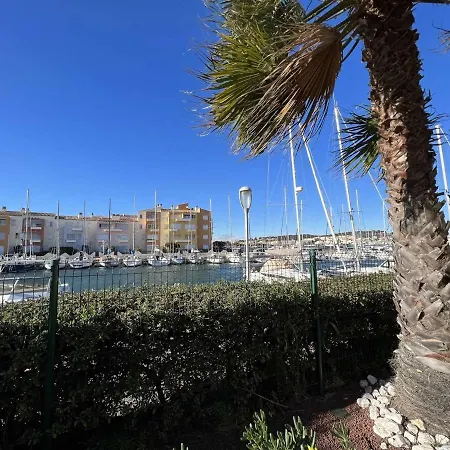 Au Cap D'agde Avec Parking, Piscine Et Terrasse - Fr-1-702-2 * Agde
