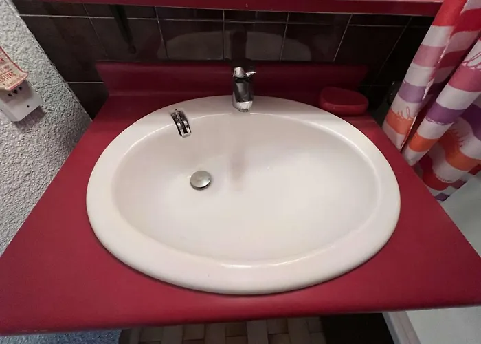 Au Cap D'agde Avec Parking, Piscine Et Terrasse - Fr-1-702-2 *