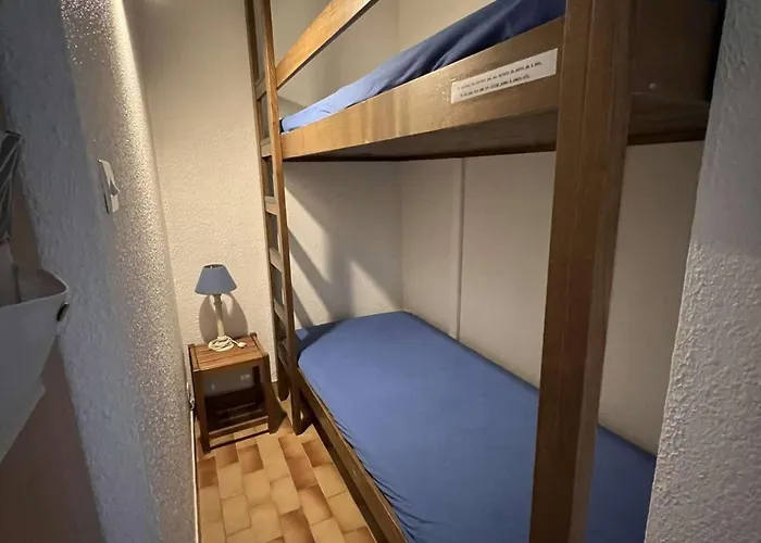 Au Cap D'agde Avec Parking, Piscine Et Terrasse - Fr-1-702-2 Agde